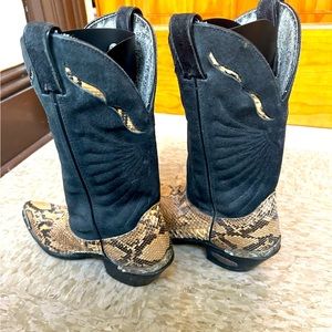 Vintage snakeskin cowboy boots